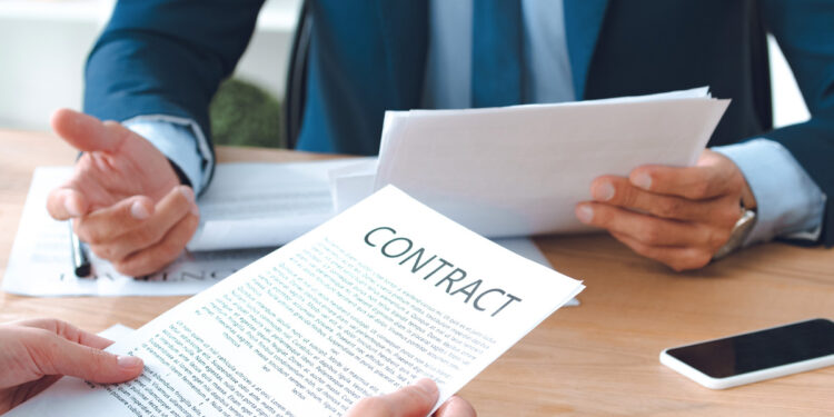 Prawidłowe rozliczanie umów pracowniczych wymaga szczegółowej weryfikacji dokumentów oraz znajomości przepisów podatkowych