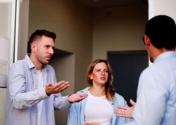 odmowy sąsiada na przeprowadzenie przyłączy mediów