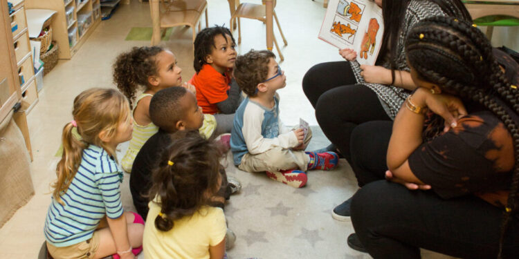 W negocjacjach warto podkreślić długoterminową współpracę i zapytać o możliwość rabatu rodzinnego