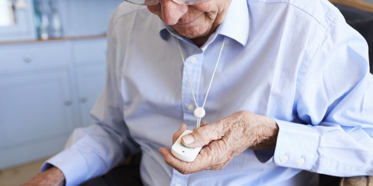 alert o wyjscie seniora z geofence