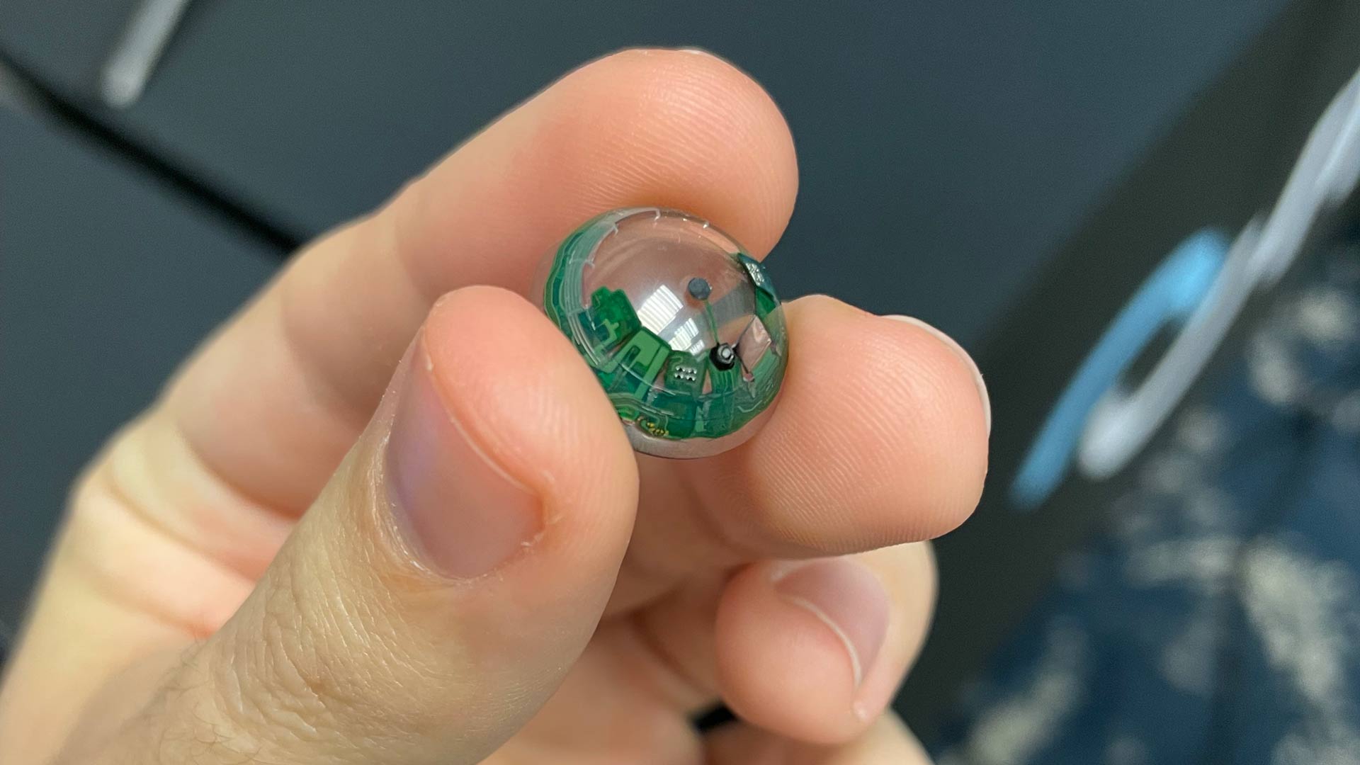 Energia dla ultra cienkich soczewek medycznych Miniaturowa bateria zasilająca soczewkę elektroniczną